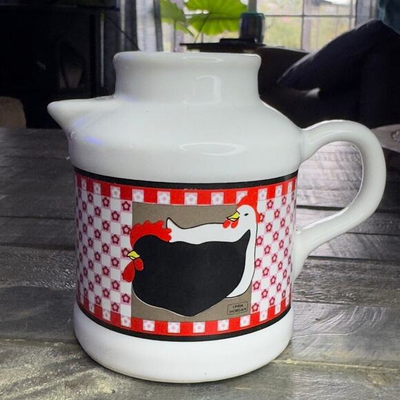 Linda Morgan Vintage Pair Of Chickens Red & White Gingham Pattern Creamer Dish - Picture 1 of 7